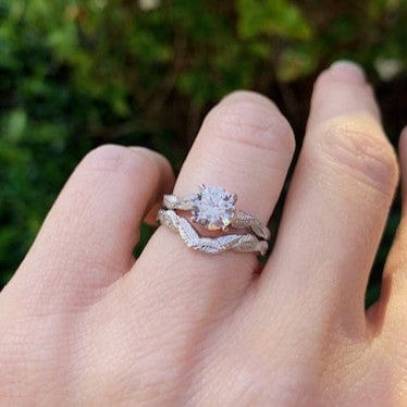 solitaire leaf nature inspired engagement ring