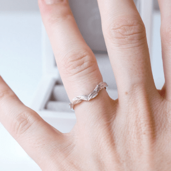 Curved leaf wedding ring - Vinny & Charles