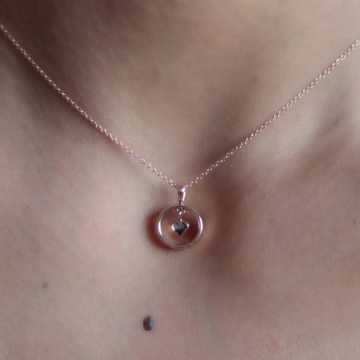 Heart charm necklace in 14k gold - Vinny & Charles