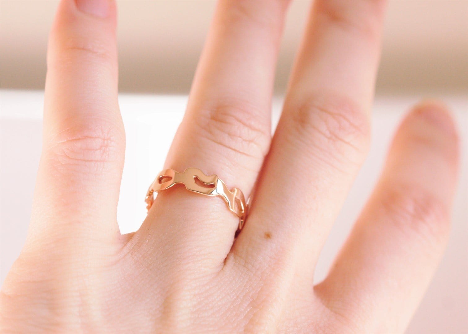 14k Gold Monstera Leaf Wedding Band - Vinny & Charles