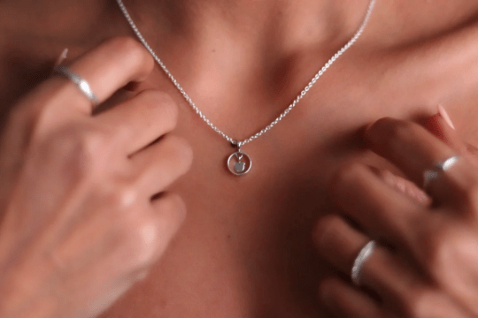 Bear charm necklace - Vinny & Charles