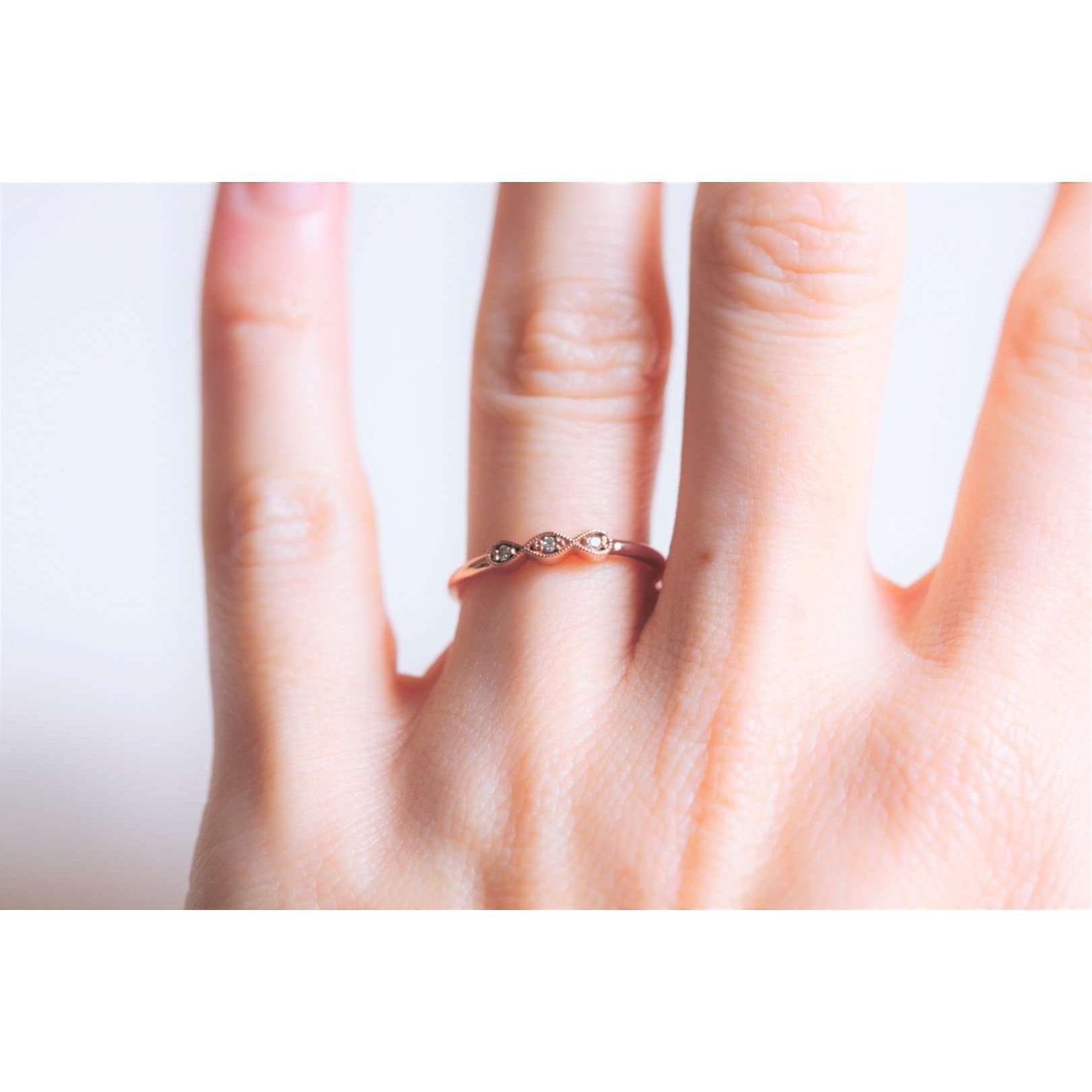 antique-style-milgrain-diamond-wedding-ring-rose-gold.