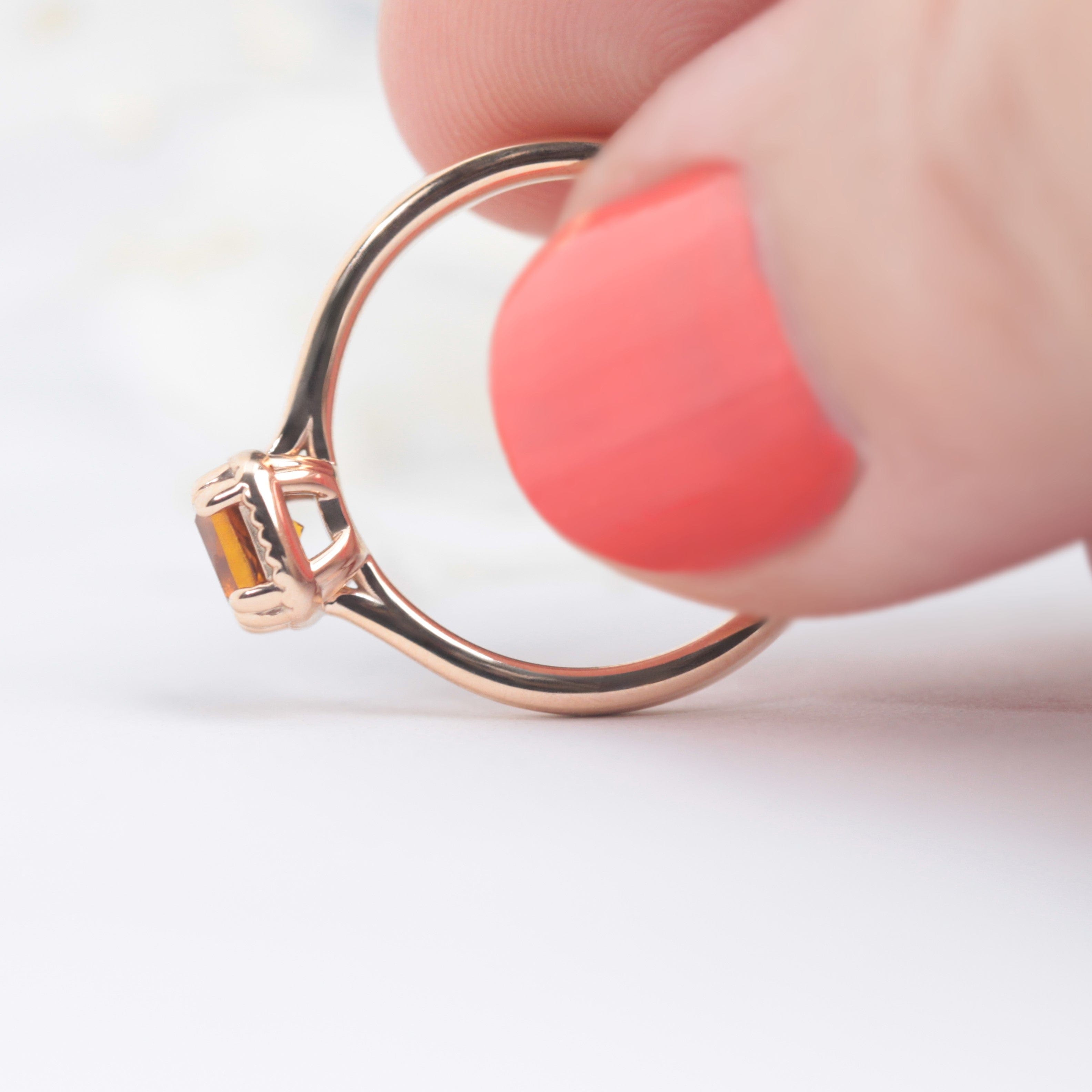 citrine gemstone ring gold